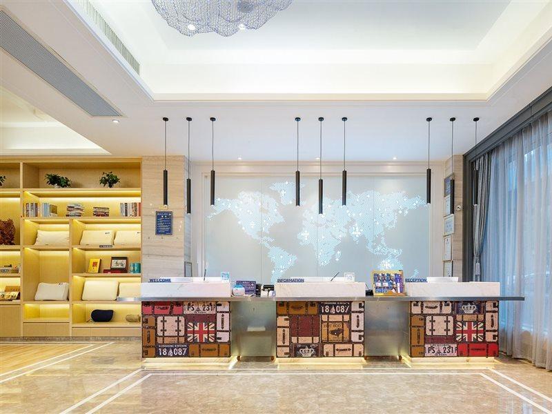Kyriad Marvelous Hotel Dongguan Changan Light Rail Station Exterior foto